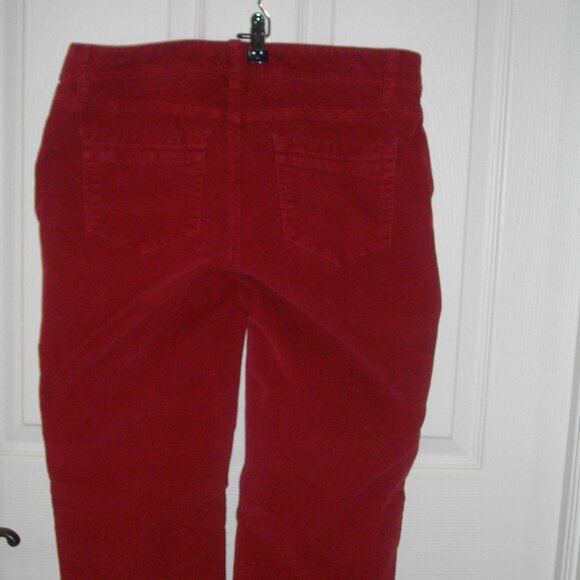 Sonoma Life + Style women's size 6 cotton/spandex red corduroy pants - Picture 3 of 3